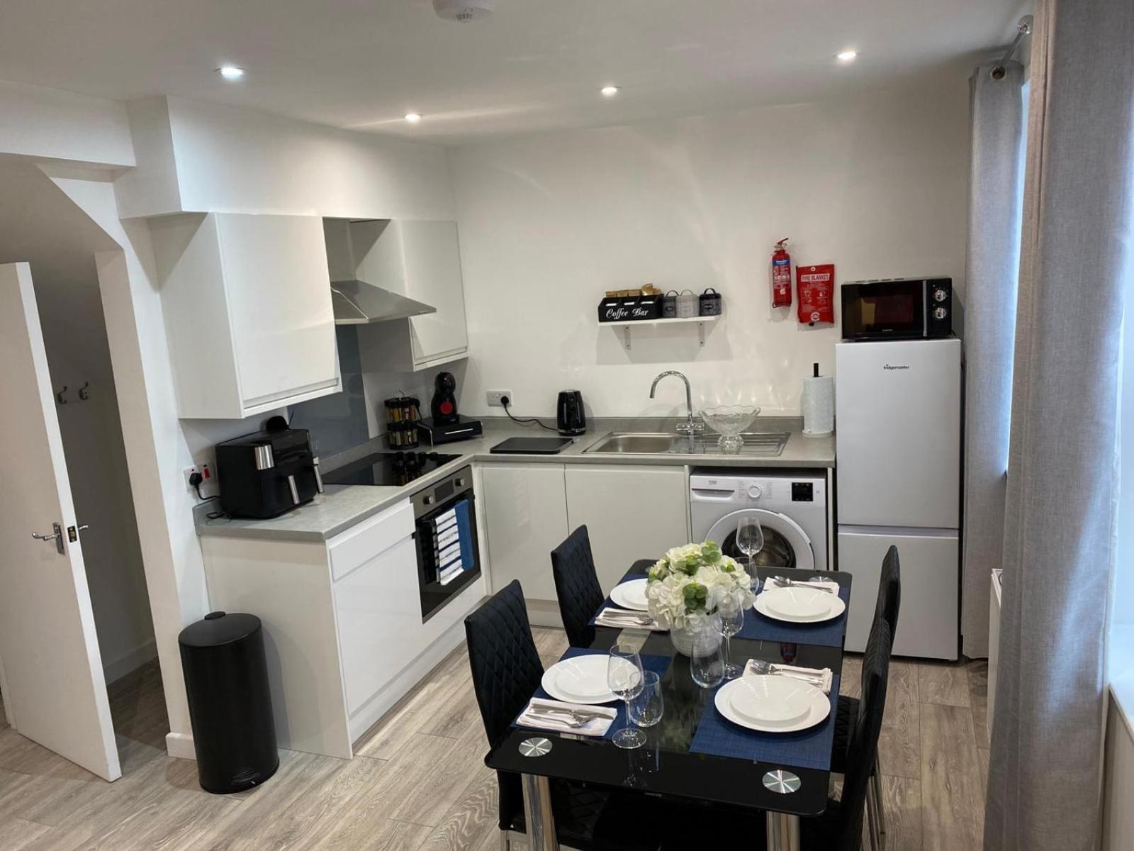 Stylish Apartment In Watford Watford  Buitenkant foto